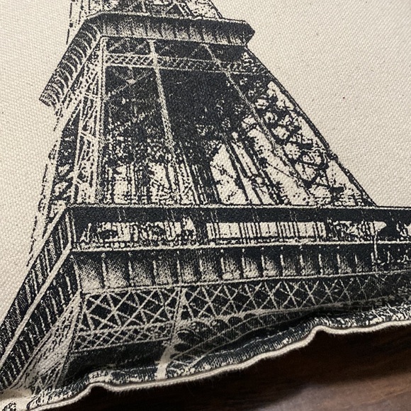Maya Pickles Eiffel Tower throw pillow - Picture 4 of 4